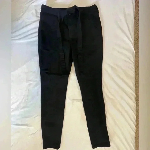 69. SO Tie-waist black skinny jeans, size 11 - Picture 1 of 4